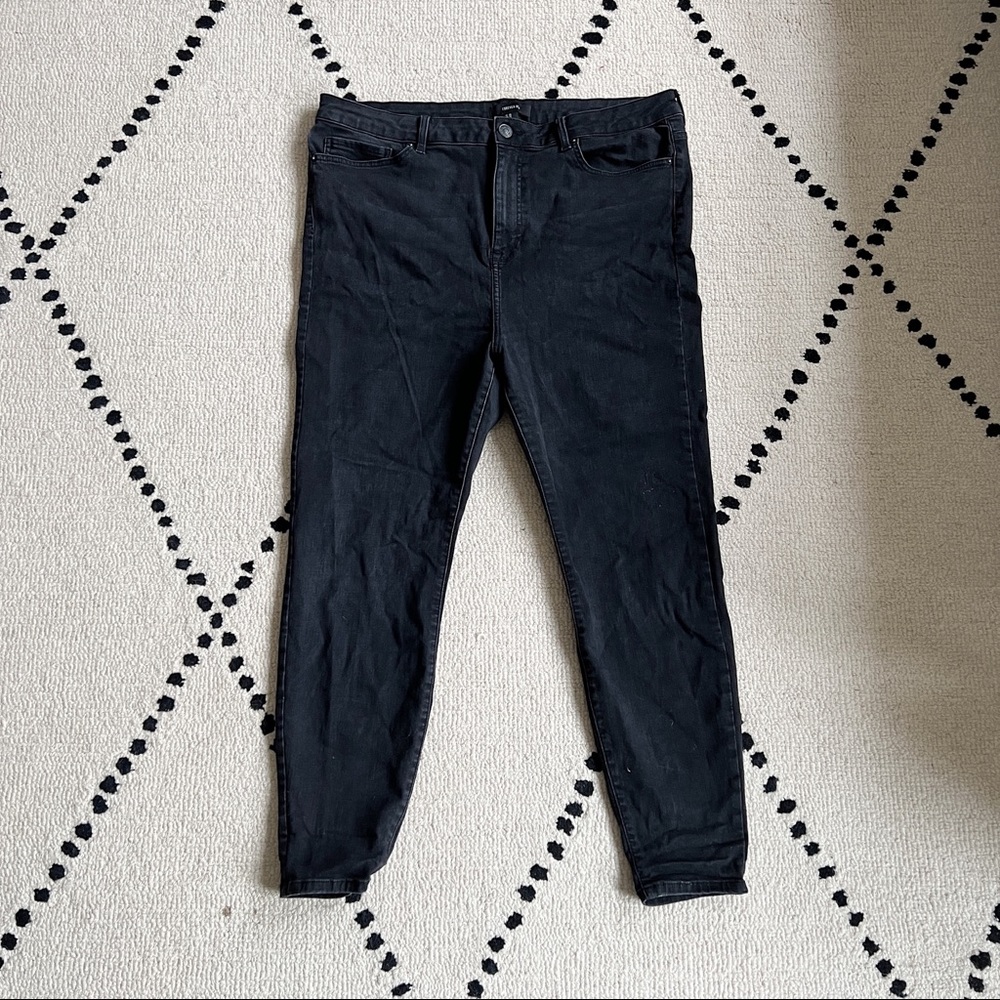 Forever 21 + Black Jeans